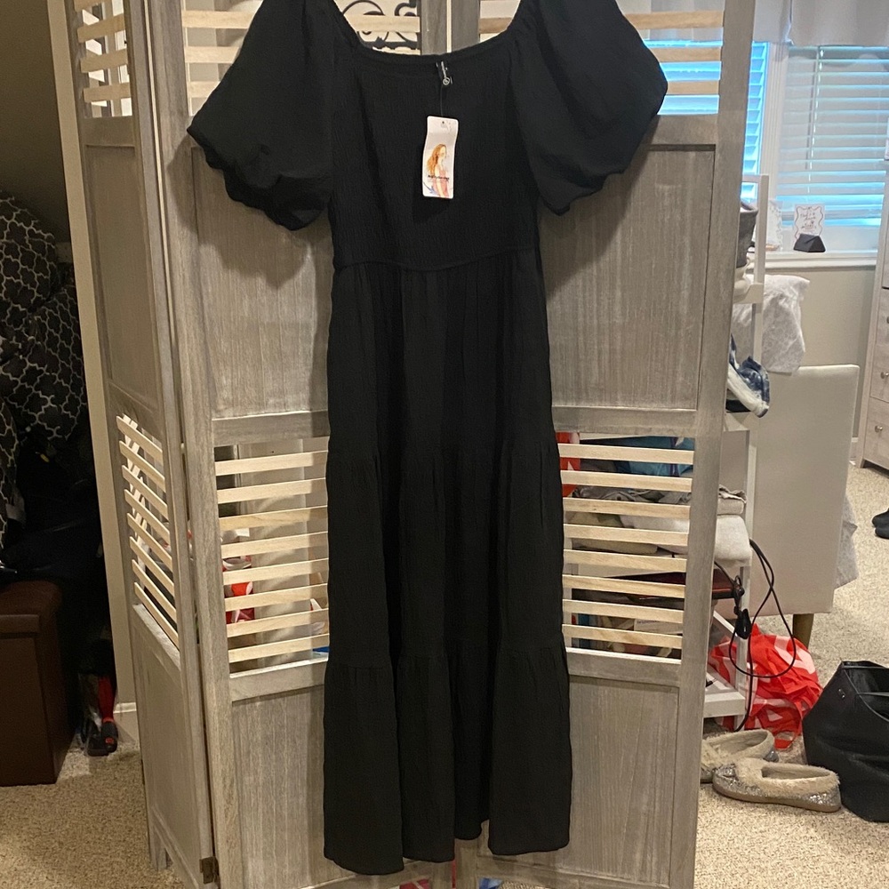 Elegant Black Puff Sleeve Midi Dress